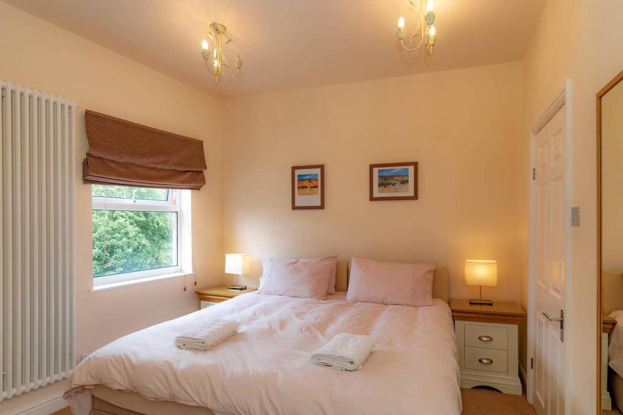 Park Crescent Apartment 요크 외부 사진