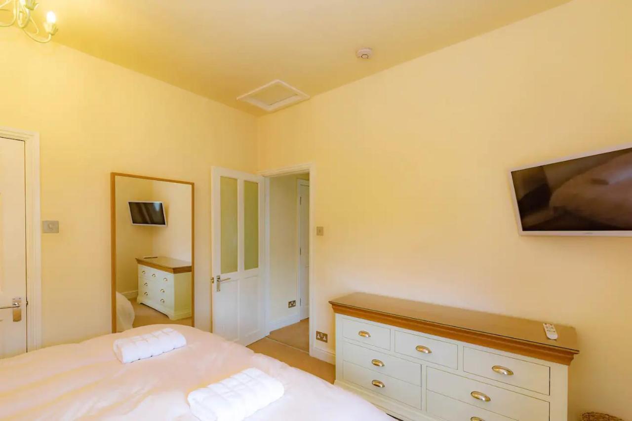 Park Crescent Apartment 요크 외부 사진